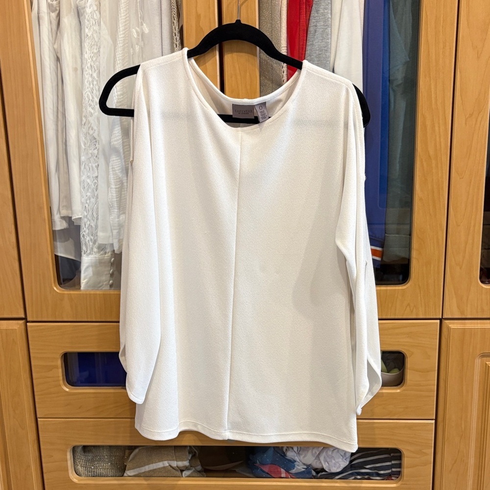 Easrwear by Chico's Elegant White Long Sleeve Top